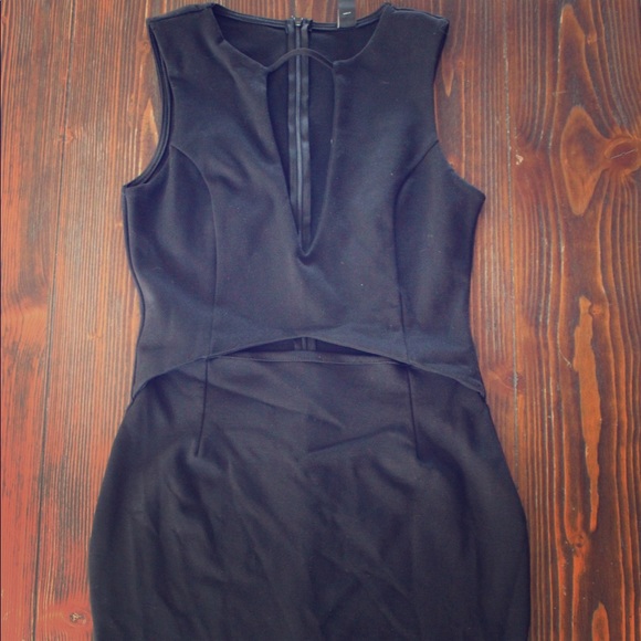 Black dress - Picture 1 of 2